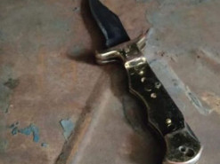 Житель Харківської області вдарив ножем родича, який залишився без дому через війну