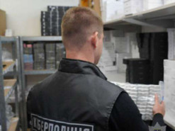 Кияни організували Інтернет-торгівлю підробленими смартфонами