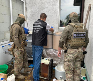 В Украине «накрыли» сеть наркоторговцев, по почте распространявших тяжелые наркотики по всему миру