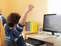 Как организовать полноценную учебу ребенку в интернете