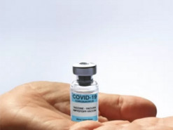 Началась онлайн-запись на вакцинацию от COVID-19: как стать в очередь