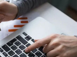 Україною шириться шахрайство під час онлайн-продажу речей: як не втратити гроші