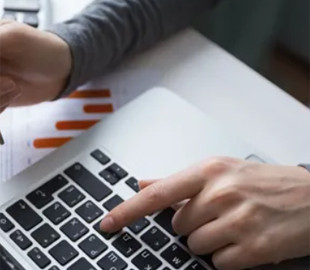 Україною шириться шахрайство під час онлайн-продажу речей: як не втратити гроші