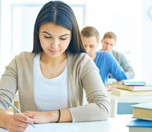 На первом в Украине языковом экзамене для чиновников произошел сбой