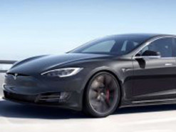 У владельца «Теслы» развалилась подвеска во время движения по автобану