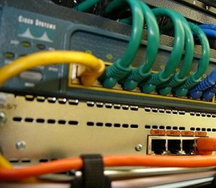 Найдена проблема в роутерах Cisco, позволяющая удаленно останавливать их работу