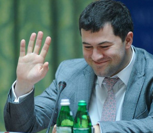 Антикорупційний суд заарештував ексголову ДФС Романа Насірова