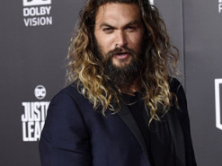 Звезда "Аквамена" Джейсон Момоа сыграет в новом триллере Netflix "Милая девочка"