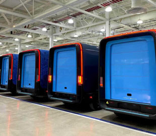 В Rivian вирішили сфокусуватися на фургонах для Amazon, а не на легковиках