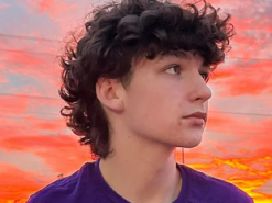 У США підліток скоїв самогубство після шантажу оголеними фото, згенерованими ШІ