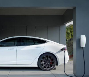 Tesla неожиданно снизила цену одного популярного товара, но это не электромобиль