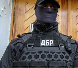 На Одещині посадовці брали хабарі з експортерів «зернового коридору» в обмін на швидке оформлення документів — ДБР