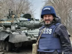 Журналист Цаплиенко получил ранение из-за вражеского обстрела, – Офис генпрокурора