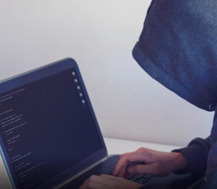 Уявний евакуатор за реальні кошти: чоловіка ошукали на 9 тисяч гривень в інтернеті