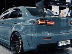 Украинский айтишник стал обладателем очень эффектного и редкого авто (фото)