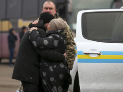 Сайт президента опублікував короткі біографії звільнених з полону українців