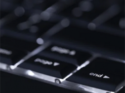 Масштабна кібератака паралізувала платформи Росії — постраждали паливні картки