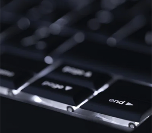 Масштабна кібератака паралізувала платформи Росії — постраждали паливні картки