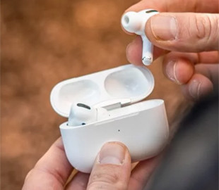 Apple не успевает за спросом на AirPods Pro