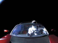 Электромобиль Илона Маска направился в сторону Марса