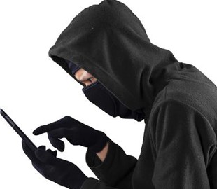 Псевдопрацівник банку виманив у жінки 32 тисячі гривень