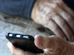 Кіберзлочинці виманили у пенсіонера 20 тисяч гривень через фейкову державну допомогу