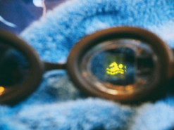 Представлены первые в мире очки дополненной реальности для пловцов