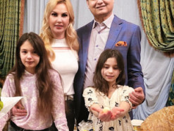 Камалія натякнула на примирення з чоловіком і показалася з ним на Великдень