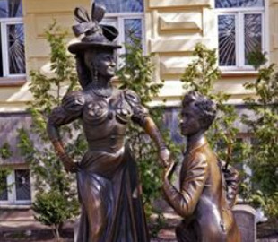 В сети показали, как защитили от российских атак известный памятник Киева. Фото