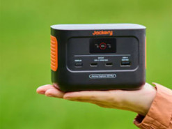 Поміщається на долоні: на що здатна найменша у світі сонячна зарядна станція