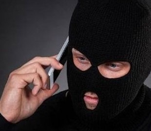 Женщина отдала мошенникам почти 5 тыс грн за "выигранное" авто