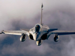 Битва палубних винищувачів: в Індії французькі Rafale без бою перемогли російські МіГи