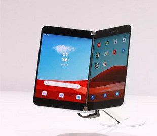 Двухэкранный смартфон Microsoft в рабочем состоянии показали на видео