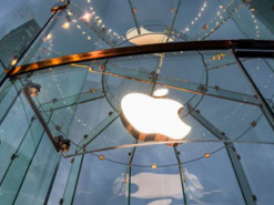 Apple прокачує iOS 27: ШІ почне виправляти тексти і створювати команди