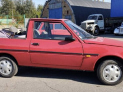 У мережі показали рідкісну Таврію з відкидним верхом