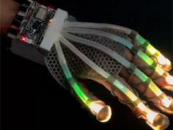 Предметы виртуального мира теперь можно «потрогать»