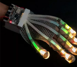 Предметы виртуального мира теперь можно «потрогать»