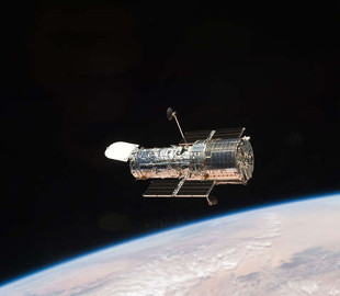 NASA Hubble запечатлел галактику в Печи: как она выглядит