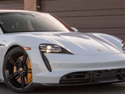 Первый электромобиль Porsche разбили через 20 секунд после старта