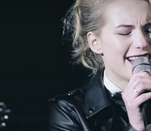 "Навіть пісню вкрали": мережу обурив "кавер" росіянки на хіт Вакарчука