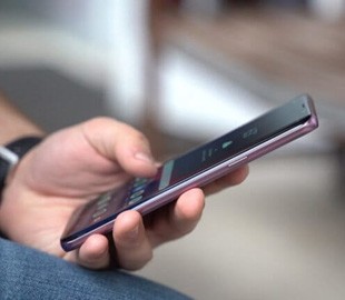 Samsung упростила управление одной рукой на своих смартфонах