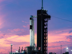 Полёт астронавтов на корабле Crew Dragon к МКС перенесён из-за непогоды