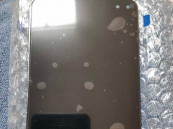 Опубликованы живые фотографии смартфона Xiaomi Mi 10