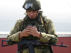 Оккупанты получили доступ к контактам украинцев, у которых отобрали смартфоны 