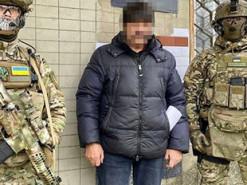 Допомагав окупантам красти зерно: СБУ затримала депутата на Харківщині