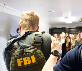 Забыли запаролить. ФБР "слило" секретные данные о 2 млн потенциальных террористов, - СМИ