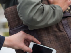 В Запорожской области пьяный мужчина украл у подростка телефон