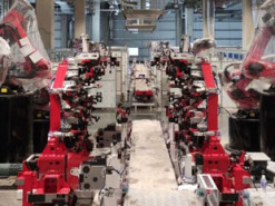 Tesla увеличила сроки поставок электромобилей и обвинила в дефиците чипов Bosch и Renesas