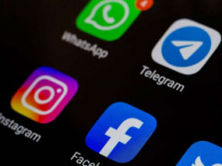 Мемы, которые успели сделать во время сбоя в Facebook, Instagram и WhatsApp