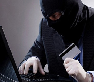 Жінка перерахувала шахраям 14 тисяч гривень за віртуальний ноутбук